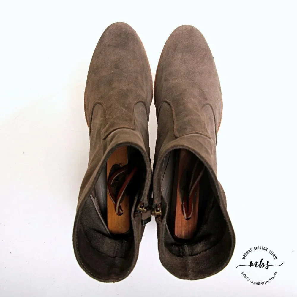 Alberto‎ Fermani Suede Side Zip Heeled Ankle Boots in Tan Women Size 7